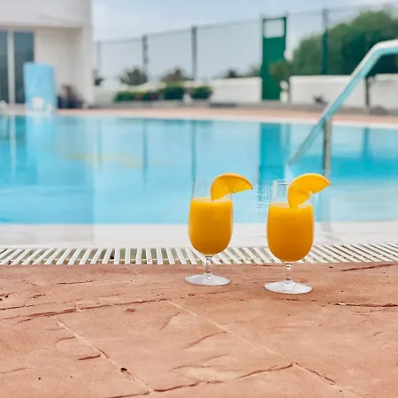 Cozy With Pool In Lanzarote Apartmán